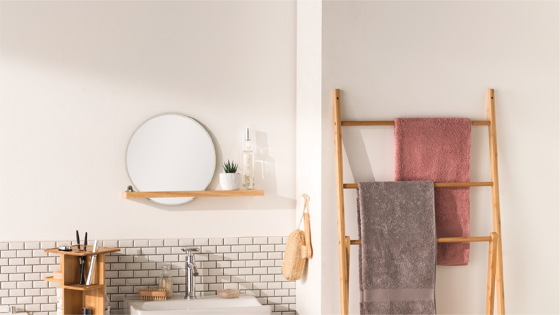 /on/demandware.static/-/Sites-homa-storefront-pt/default/dw9dc08bf1/Casa de banho_Toalheiros_20240124 textos SEO páginas categorias.jpg